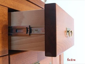 detail_zasuvky